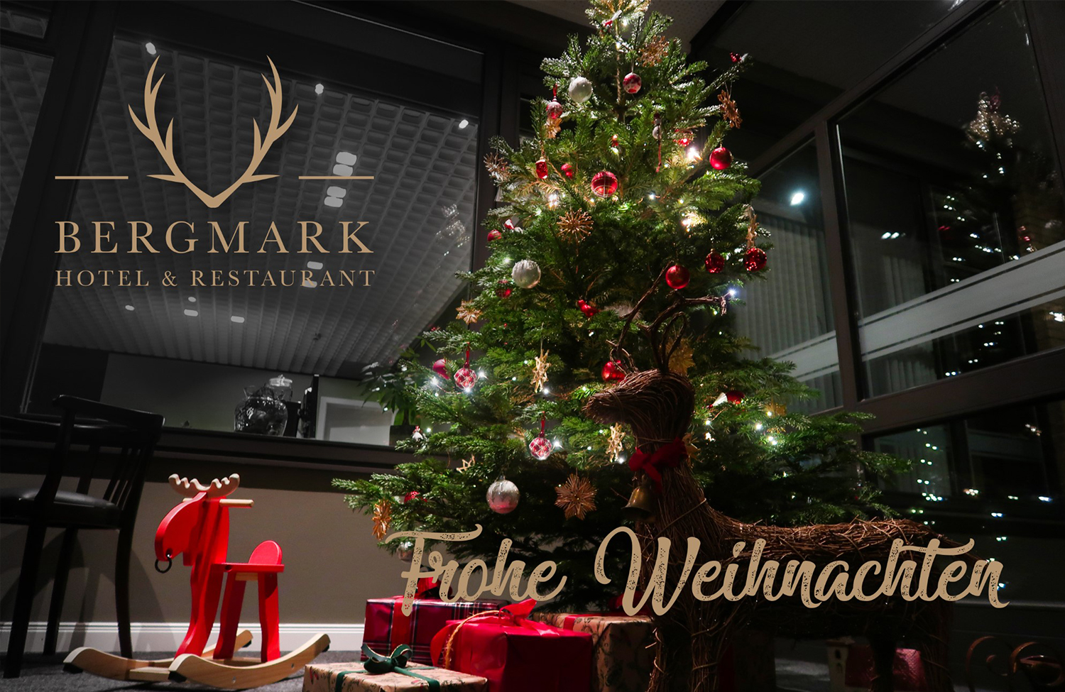 Wir wünschen allen unseren Gästen besinnliche Feiertage und einen guten Rutsch! Bergmark Hotel-Restaurant in Steinfeld.